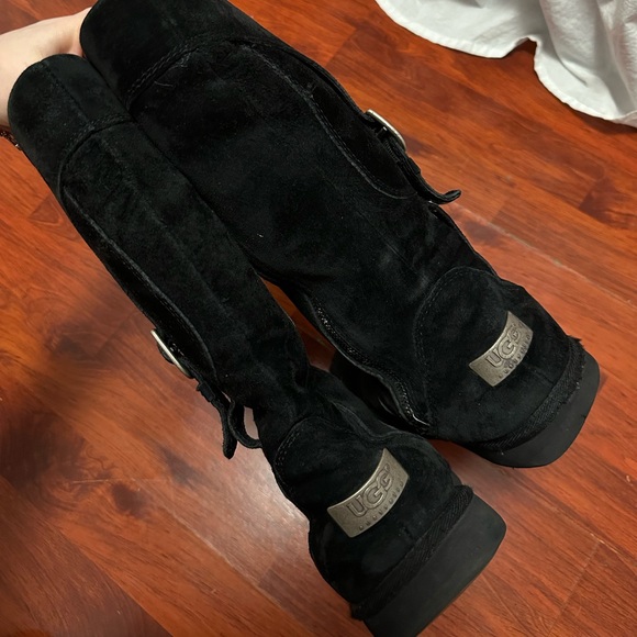 UGG BOOTS - Picture 4 of 7